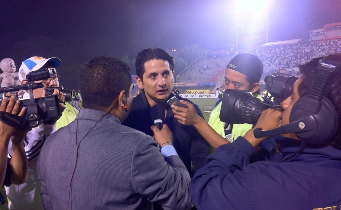 Las últimas horas de Ronald González en Comunicaciones?