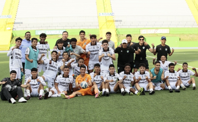 La especial de Comunicaciones golea 5-1 a Municipal