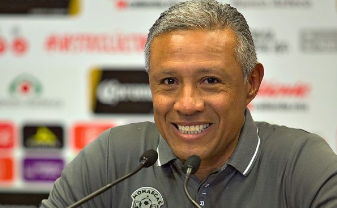 El técnico mexicano Roberto Hernández podría ser el nuevo DT Crema